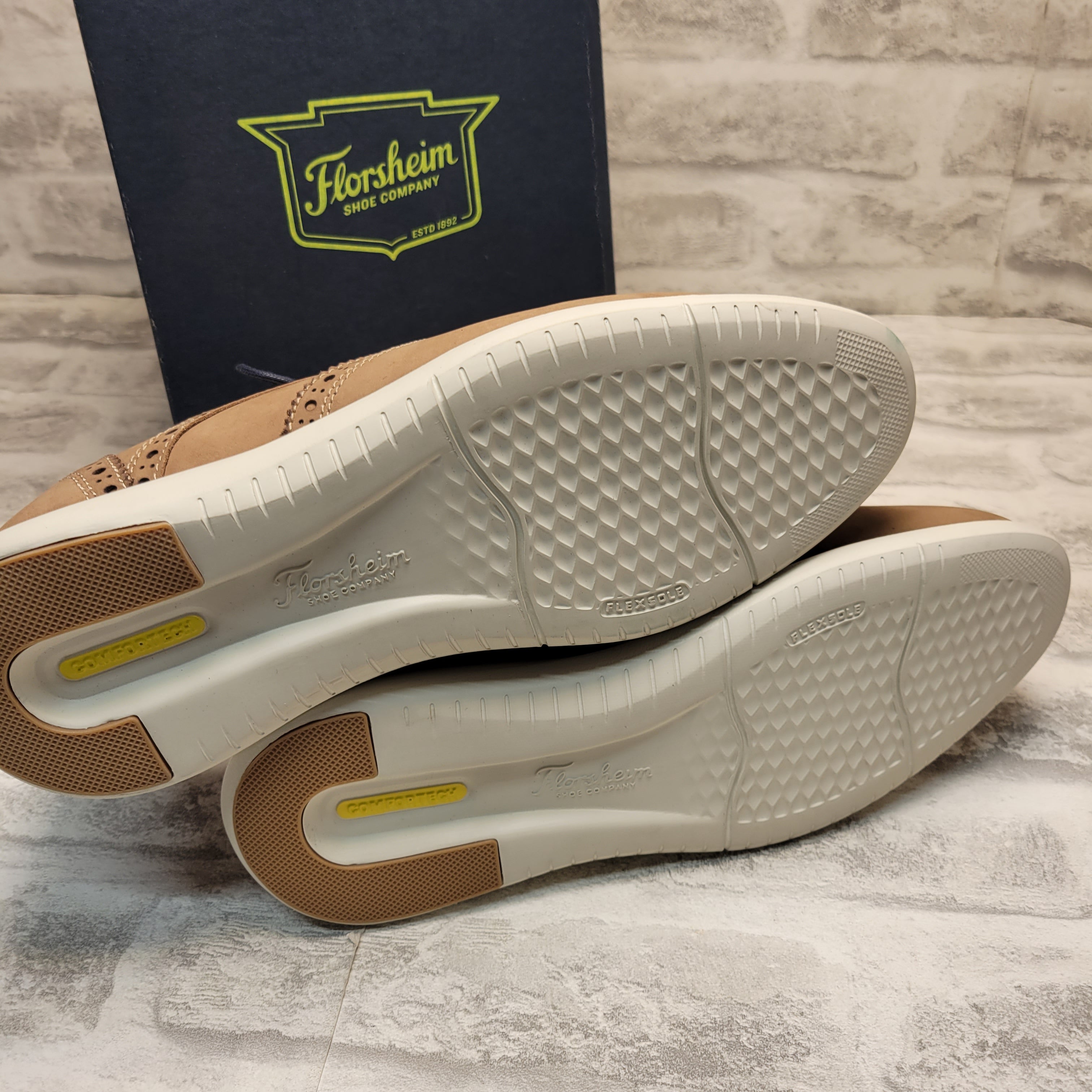 Florsheim Fuel Wingtip Oxford,  7.5W Tan Nubuck (7872373948654)